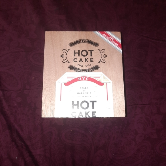 Fine Cigar Wooden "Hot Cakes" box - Picture 7 of 9